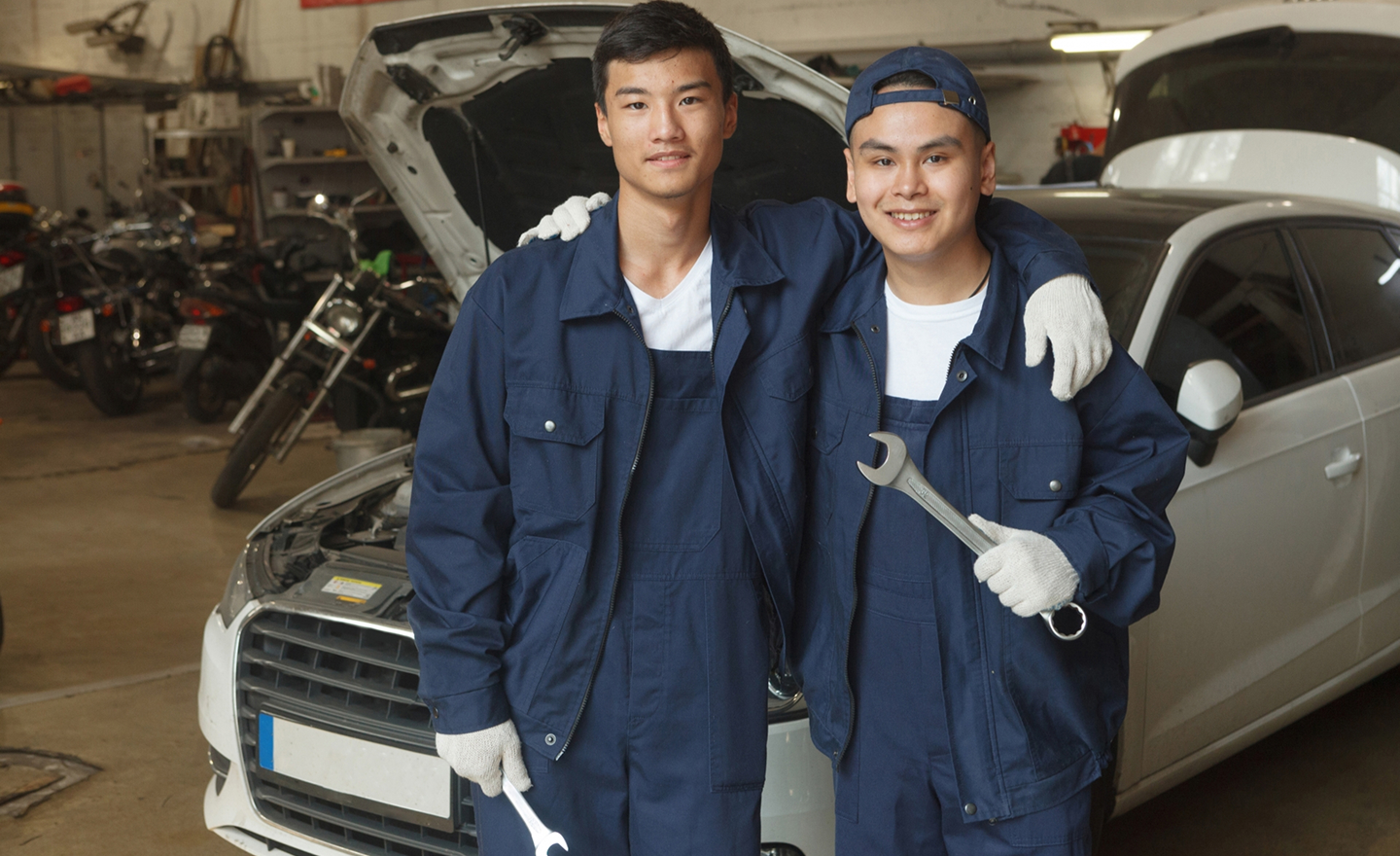 自動車製造スタッフ